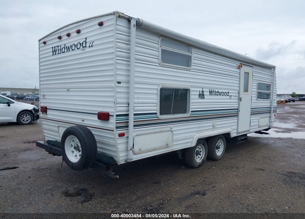 2003 FOREST RIVER WILDWOOD LE 25EX VIN: 4X4TWDA233R330745