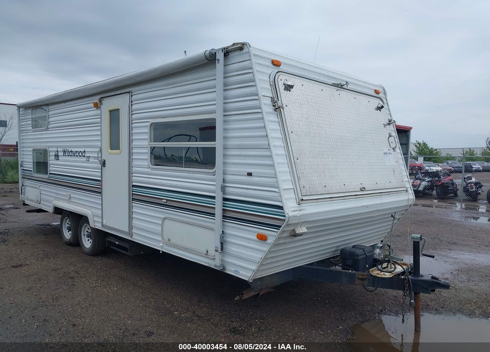 2003 FOREST RIVER WILDWOOD LE 25EX VIN: 4X4TWDA233R330745