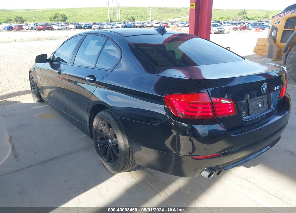 2011 BMW 528I VIN: WBAFR1C58BC751388