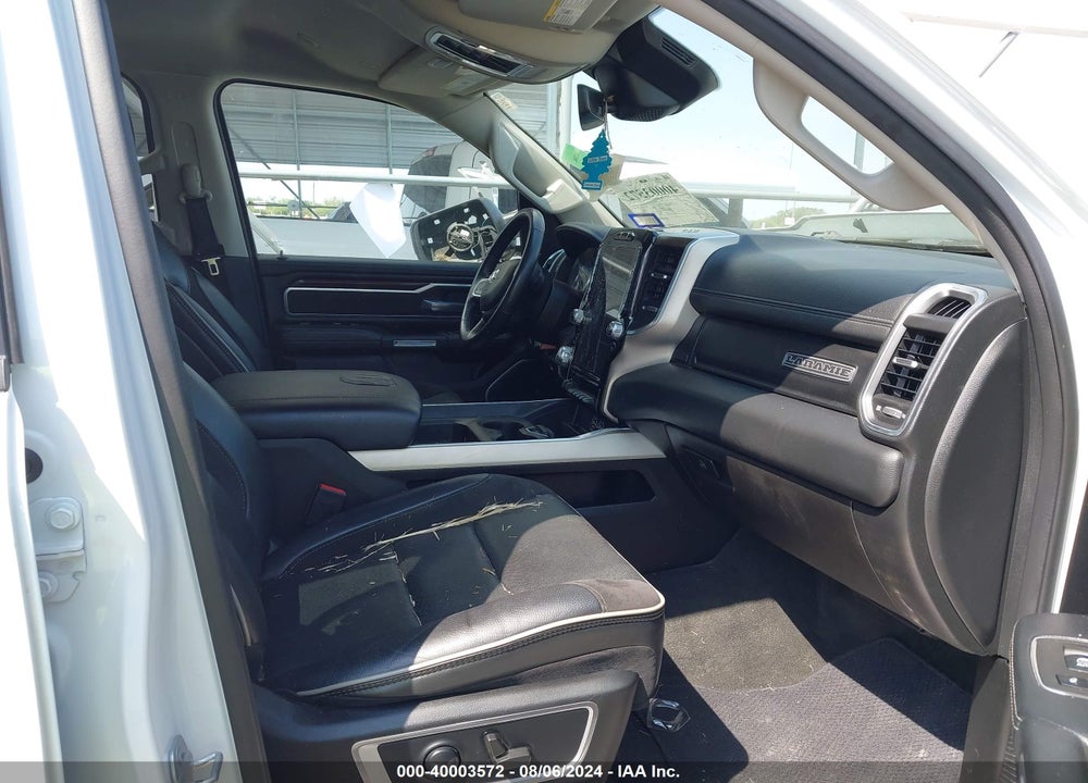 2022 RAM 1500 LAIE  4X4 5'7 BOX VIN: 1C6SRFJT2NN174583