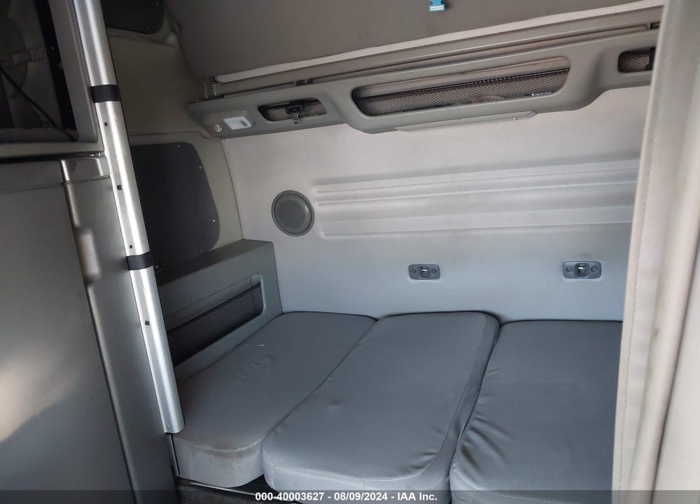 2019 VOLVO VNL 860 VIN: 4V4NC9EH8KN905421