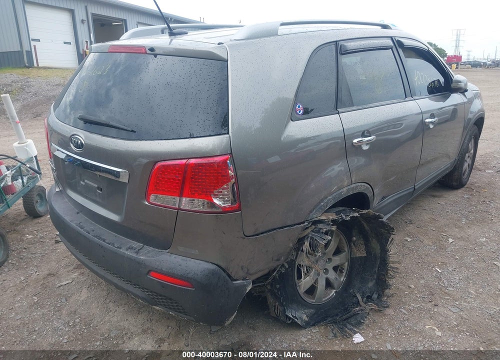 2011 KIA SORENTO LX VIN: 5XYKT4A17BG022623