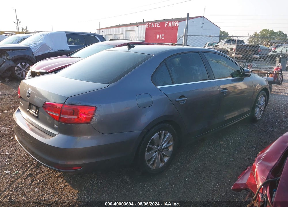 2015 VOLKSWAGEN JETTA 2.0L TDI SE VIN: 3VW3A7AJ8FM260840