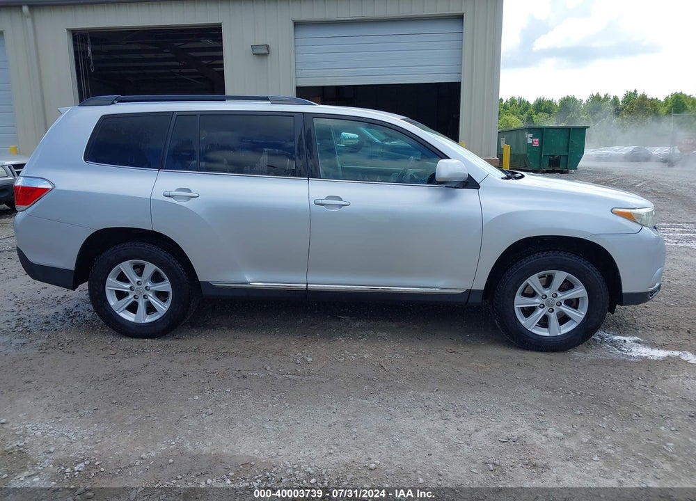 2013 TOYOTA HIGHLANDER BASE PLUS V6 VIN: 5TDZK3EH7DS096312