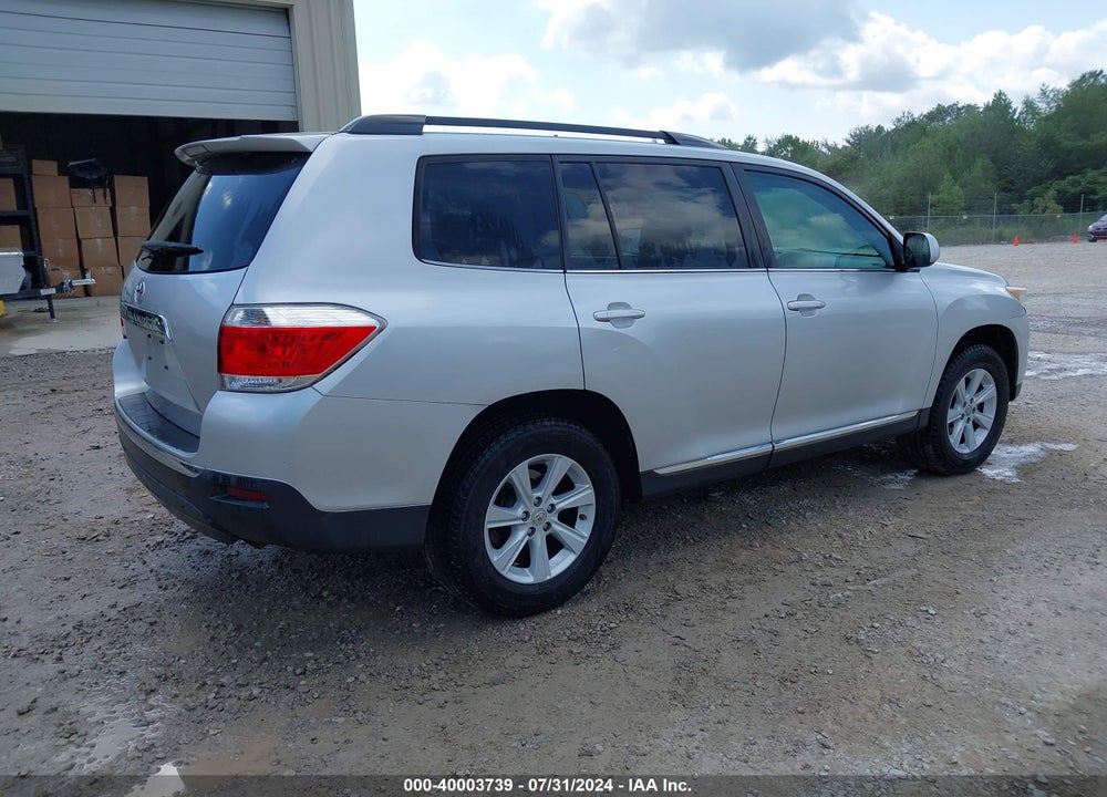 2013 TOYOTA HIGHLANDER BASE PLUS V6 VIN: 5TDZK3EH7DS096312