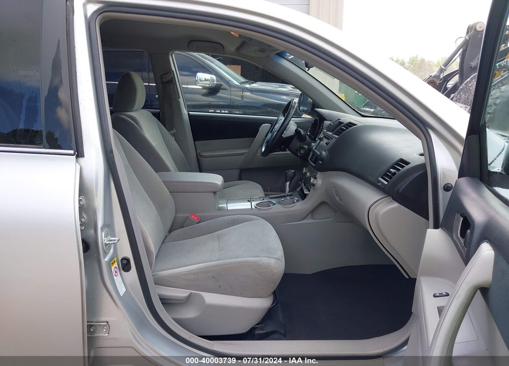 2013 TOYOTA HIGHLANDER BASE PLUS V6 VIN: 5TDZK3EH7DS096312