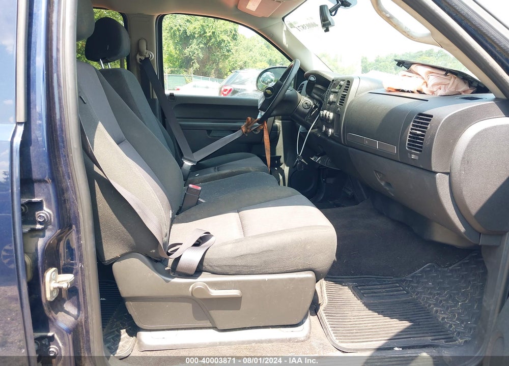 2011 CHEVROLET SILVERADO 1500 LT VIN: 3GCPKSEA8BG334216
