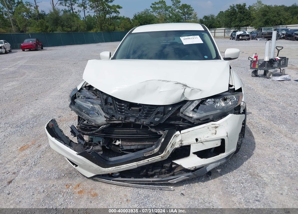 2018 NISSAN ROGUE S VIN: 5N1AT2MT4JC755725
