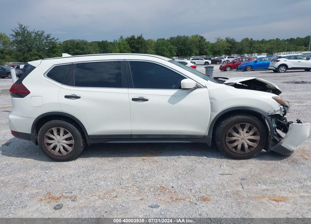 2018 NISSAN ROGUE S VIN: 5N1AT2MT4JC755725