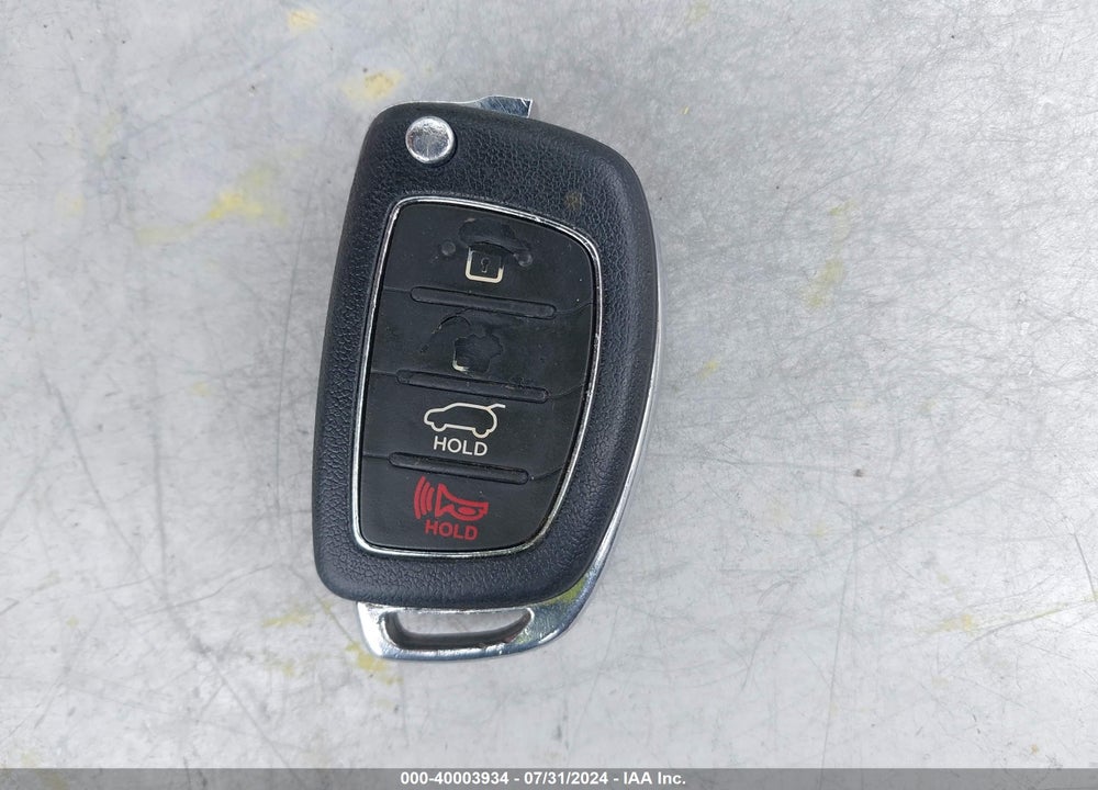 2013 HYUNDAI SANTA FE VIN: 5XYZUDLB1DG042189