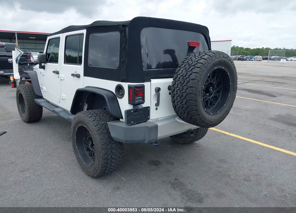 2015 JEEP WRANGLER UNLIMITED SAHARA VIN: 1C4BJWEG8FL527807