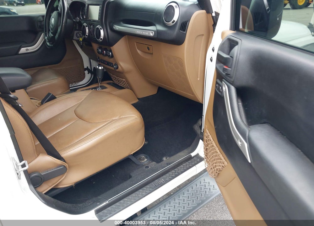 2015 JEEP WRANGLER UNLIMITED SAHARA VIN: 1C4BJWEG8FL527807