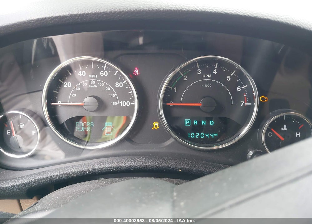 2015 JEEP WRANGLER UNLIMITED SAHARA VIN: 1C4BJWEG8FL527807