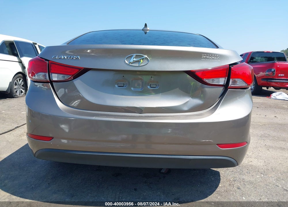 2014 HYUNDAI ELANTRA VIN: 5NPDH4AE8EH488863