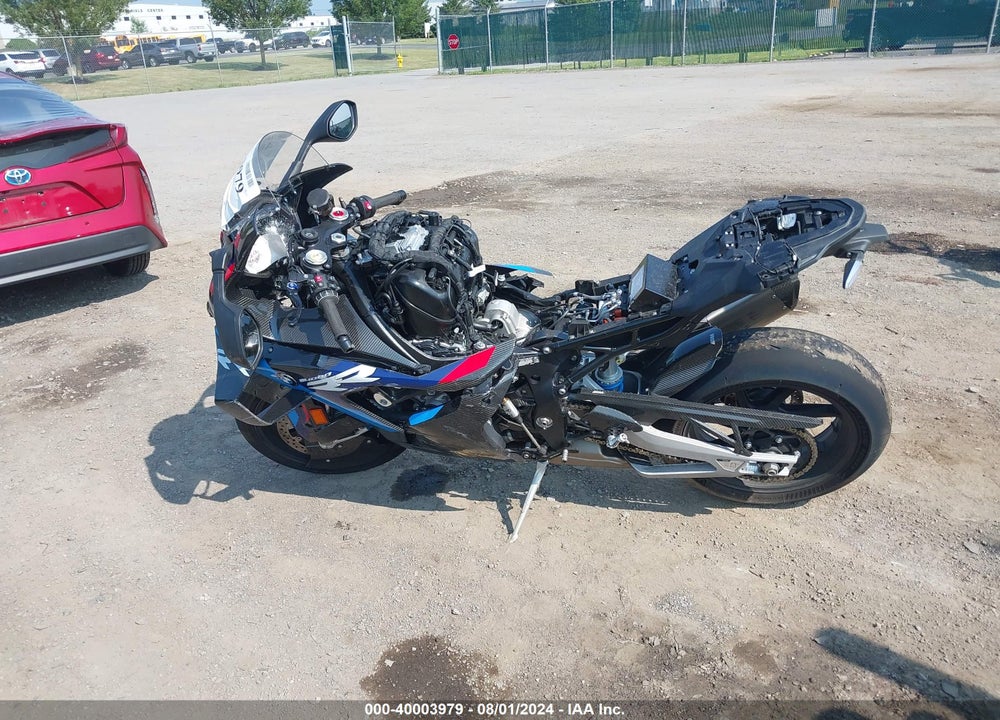 2024 BMW M 1000 RR VIN: WB10P0304R6J56671