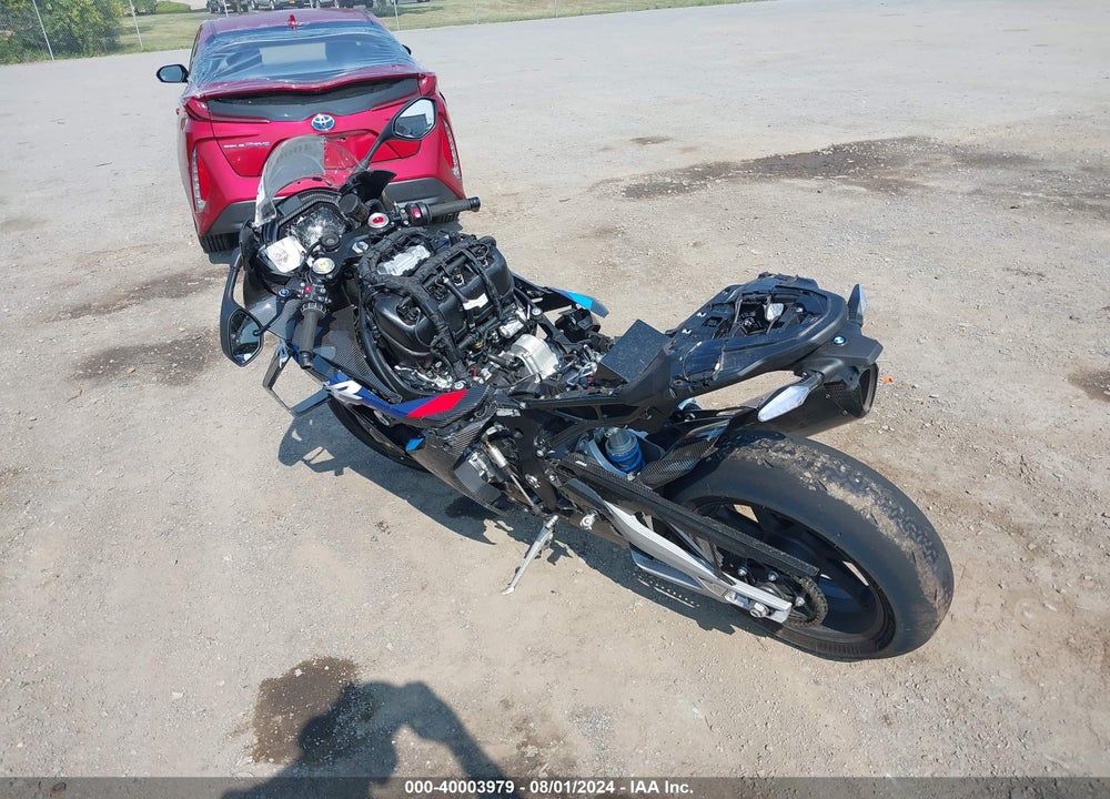 2024 BMW M 1000 RR VIN: WB10P0304R6J56671