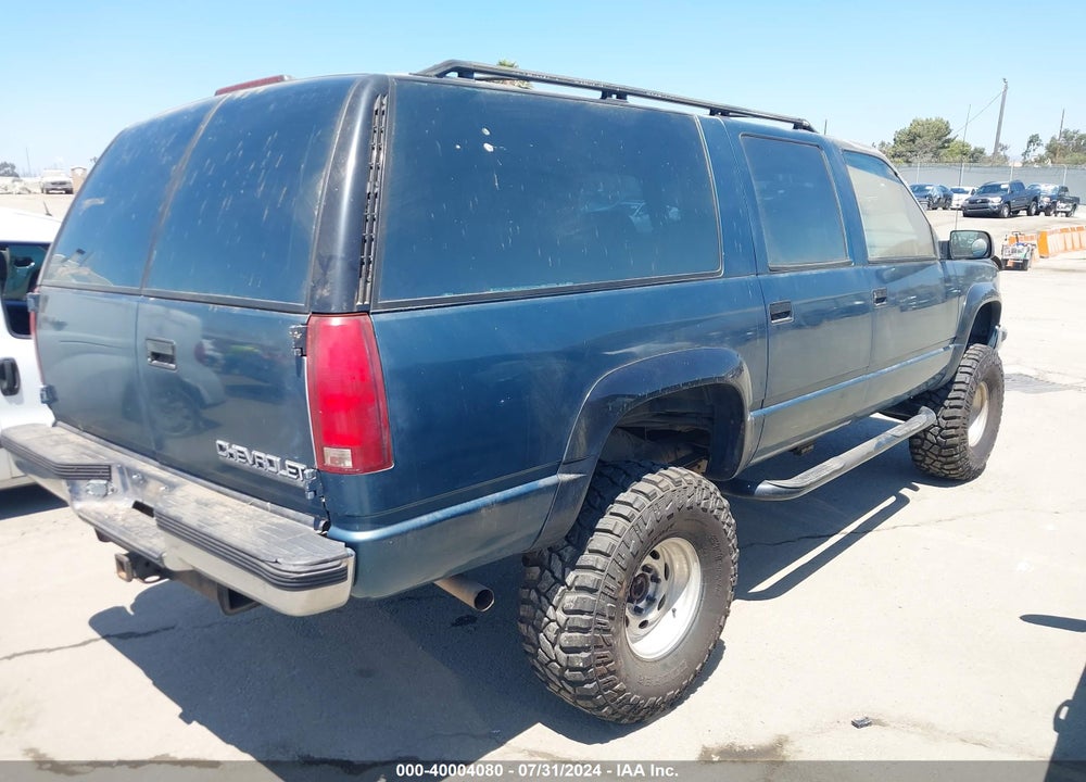 1994 CHEVROLET SUBURBAN K1500 VIN: 1GNFK16K2RJ337643