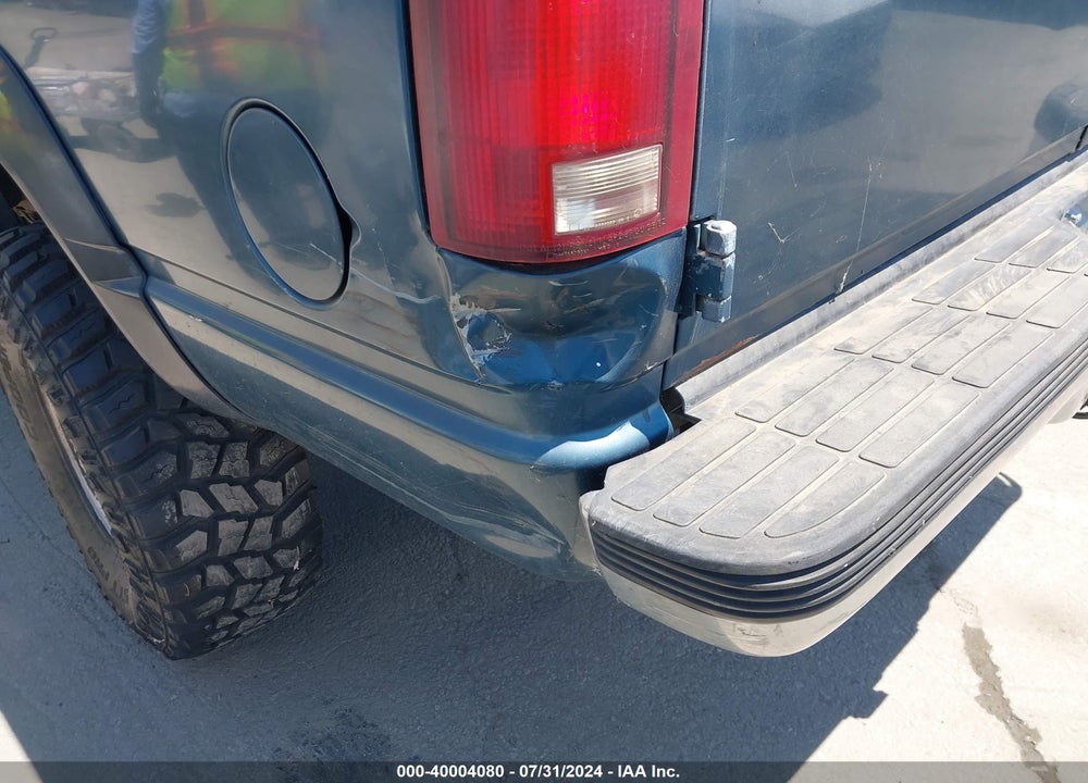 1994 CHEVROLET SUBURBAN K1500 VIN: 1GNFK16K2RJ337643