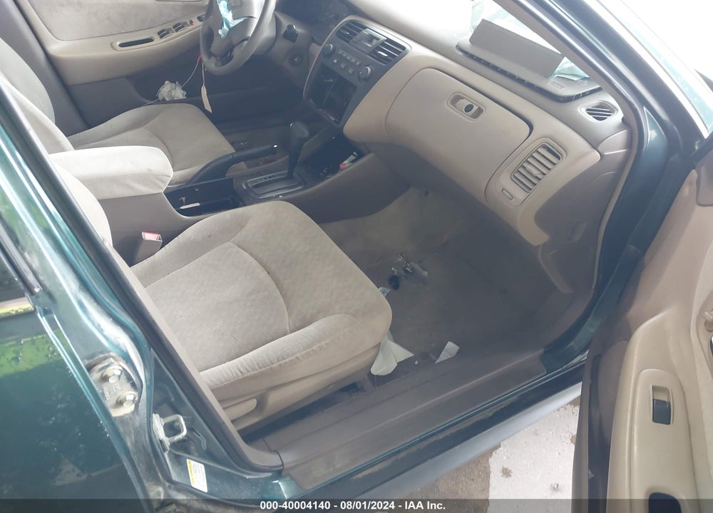 2002 HONDA ACCORD 2.3 LX VIN: 1HGCG56492A169030
