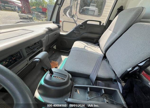 1998 GMC 4000 W4S042 VIN: 4KDB4B1R3WJ002586