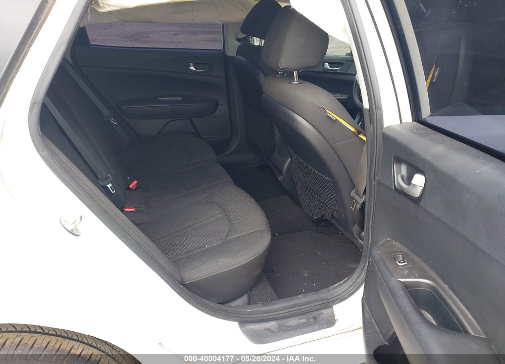 2019 KIA OPTIMA LX VIN: 5XXGT4L31KG294285