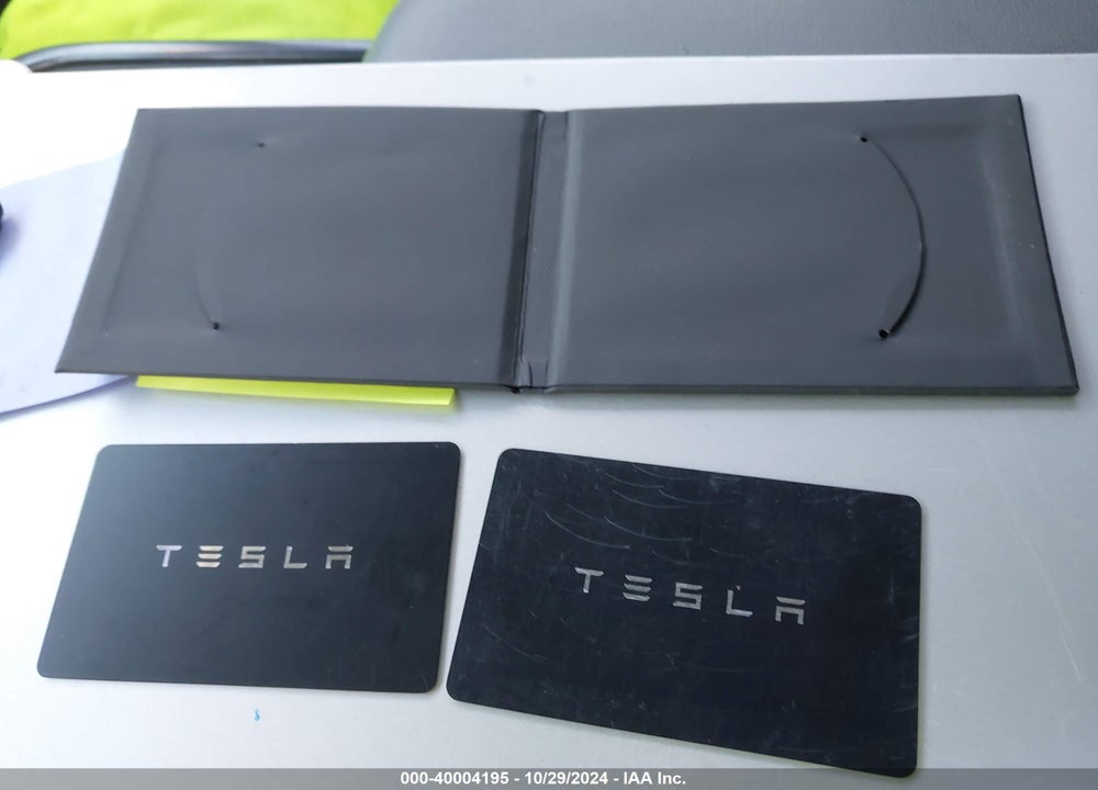 2023 TESLA MODEL X VIN: 7SAXCDE54PF376491