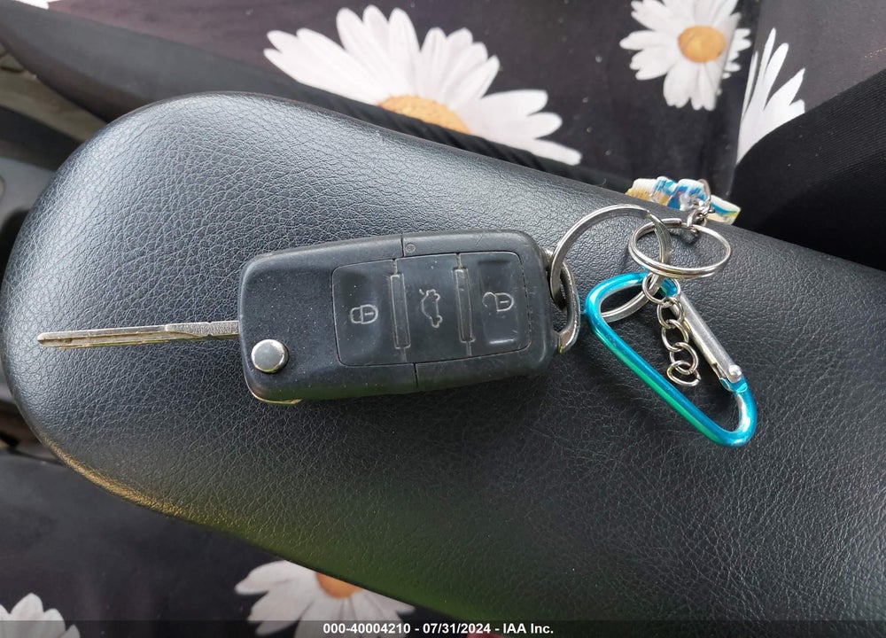 2006 VOLKSWAGEN NEW BEETLE 2.5 VIN: 3VWRF31Y96M328547