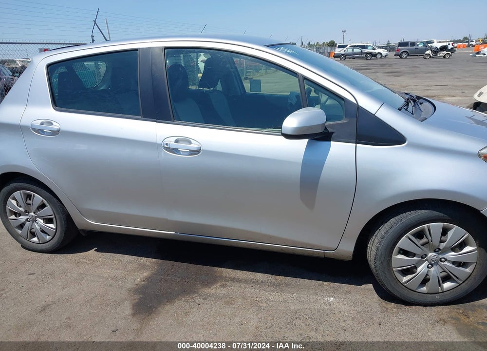 2012 TOYOTA YARIS LE VIN: JTDKTUD3XCD502944