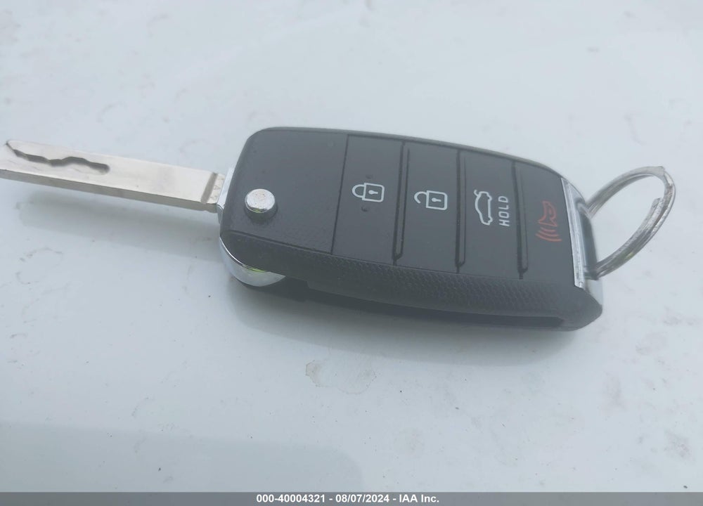 2019 KIA OPTIMA LX VIN: 5XXGT4L31KG354520
