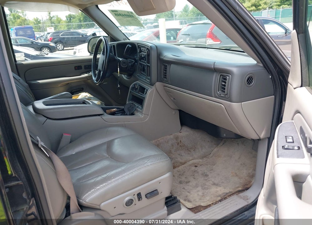 2005 CHEVROLET TAHOE LT VIN: 1GNEC13T05J176435