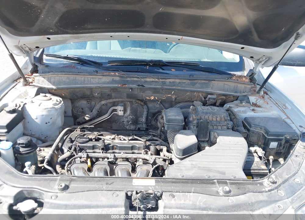 2011 HYUNDAI SANTA FE GLS VIN: 5XYZGDAB3BG086010
