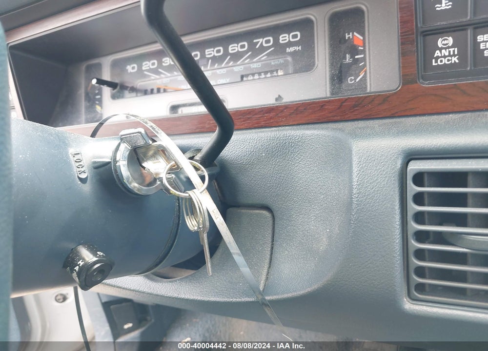 1991 CHEVROLET CAPRICE CLASSIC LTZ VIN: 1G1BN53E6MW245802