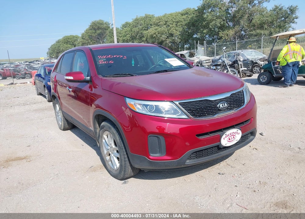 2014 KIA SORENTO VIN: 5XYKTCA65EG429348