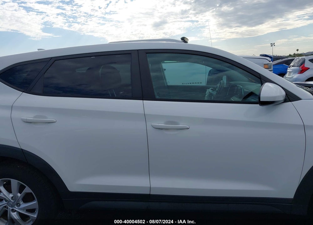 2020 HYUNDAI TUCSON SE VIN: KM8J23A49LU160887
