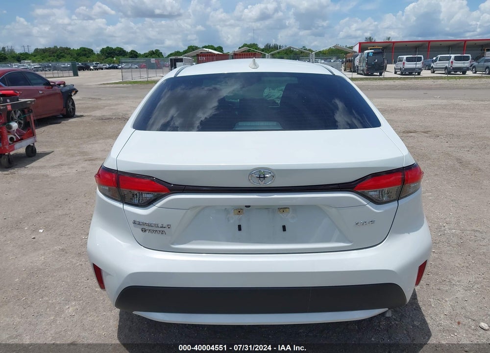2022 TOYOTA COROLLA XLE VIN: 5YFFPMAE7NP373590