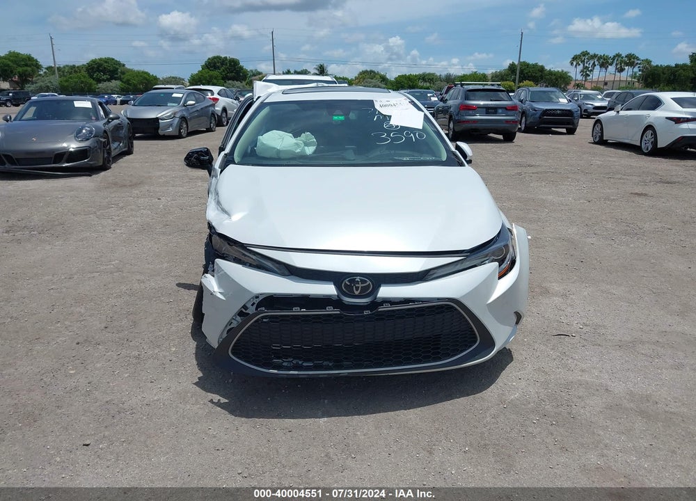 2022 TOYOTA COROLLA XLE VIN: 5YFFPMAE7NP373590
