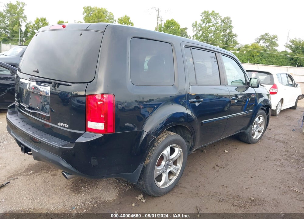 2015 HONDA PILOT VIN: 5FNYF4H40FB062802