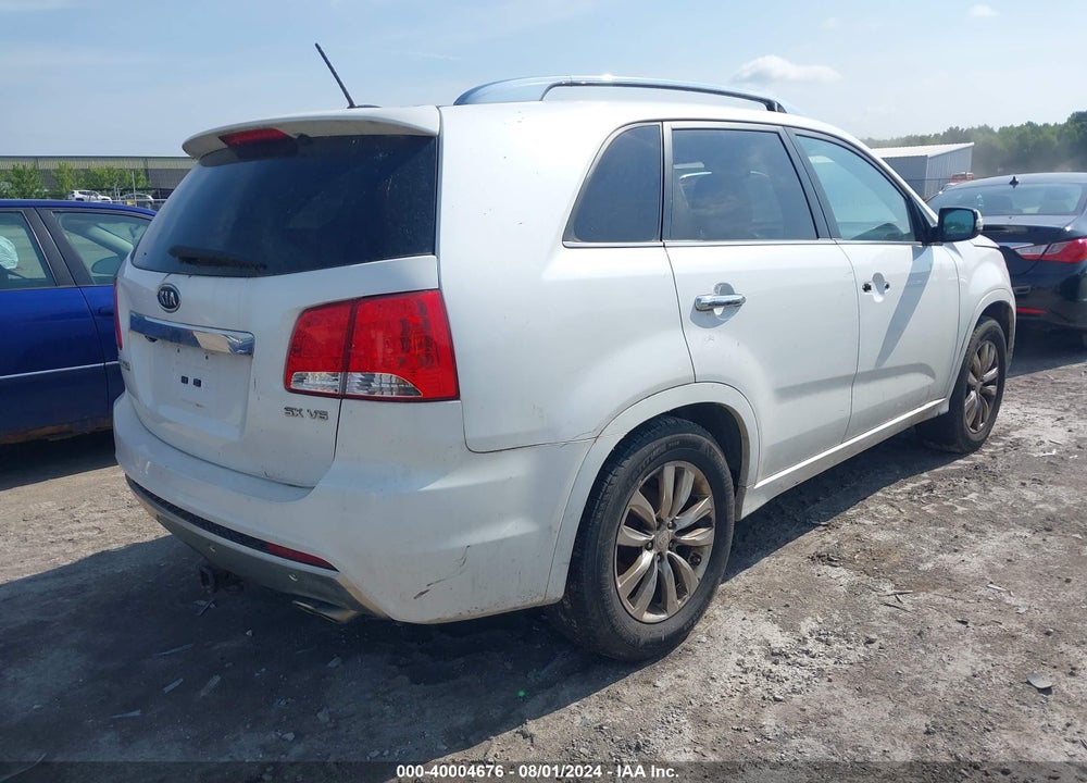 2011 KIA SORENTO SX V6 VIN: 5XYKW4A25BG149449
