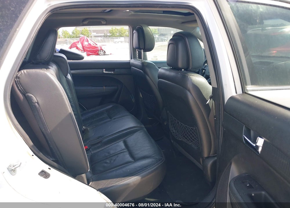 2011 KIA SORENTO SX V6 VIN: 5XYKW4A25BG149449