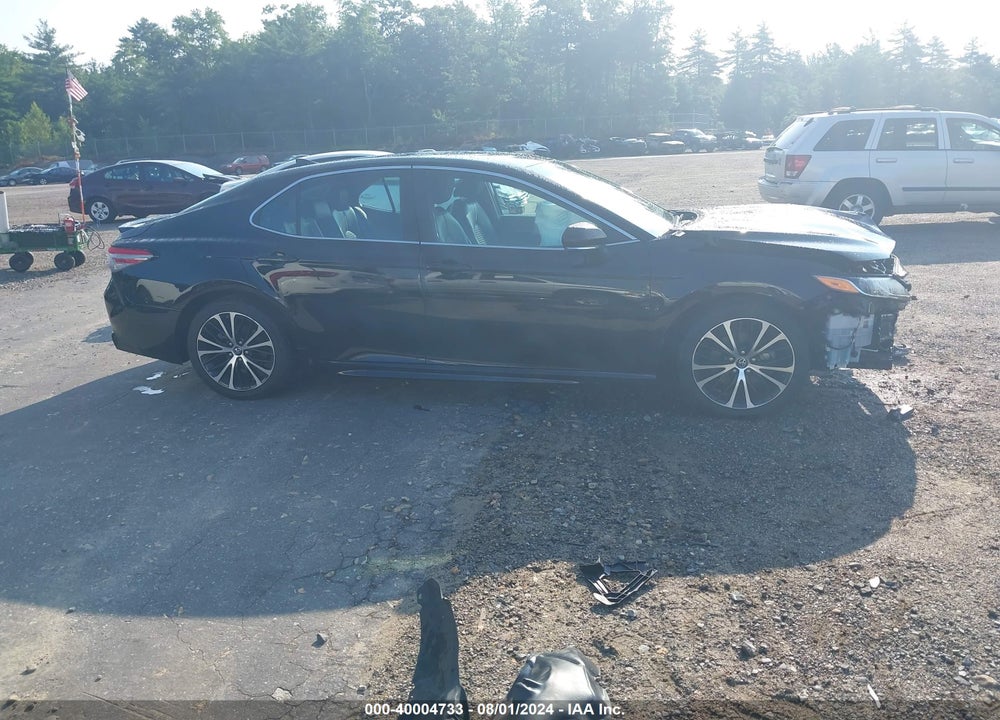2018 TOYOTA CAMRY VIN: 4T1B11HK5JU073369