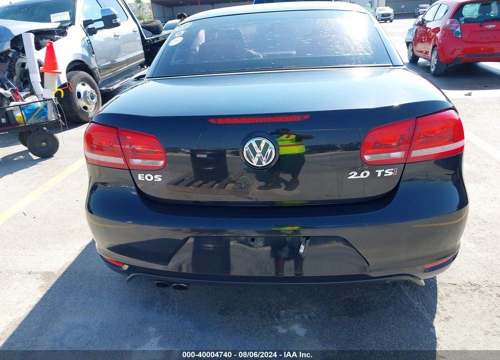 2016 VOLKSWAGEN EOS KOMFORT VIN: WVWBW8AH0GV001074