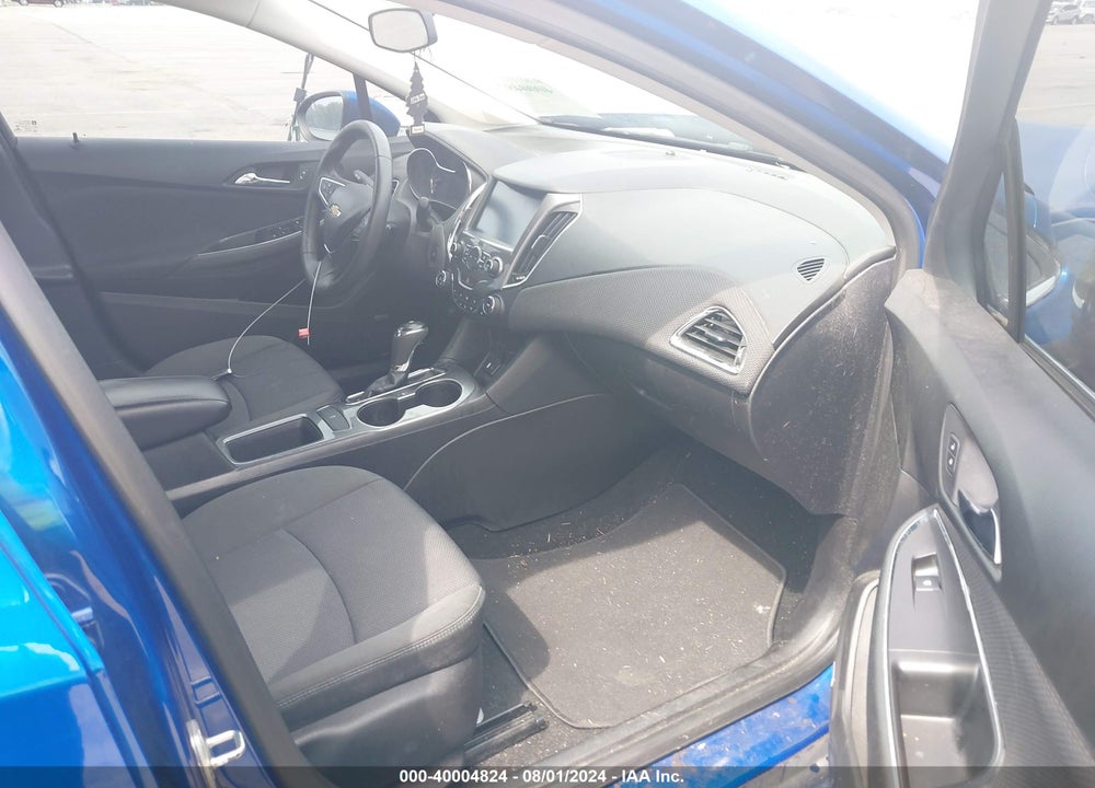 2017 CHEVROLET CRUZE LT AUTO VIN: 1G1BE5SM8H7184641