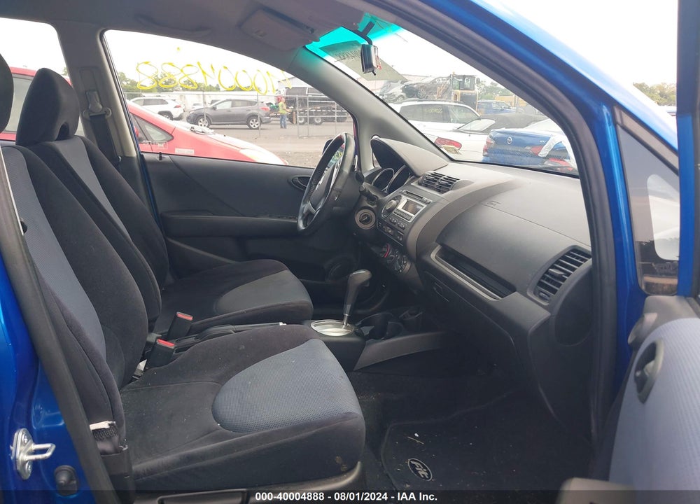 2008 HONDA FIT VIN: JHMGD38638S057322