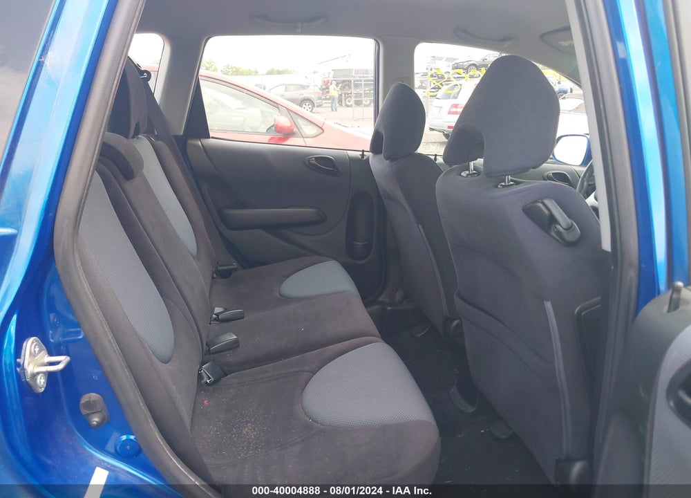 2008 HONDA FIT VIN: JHMGD38638S057322