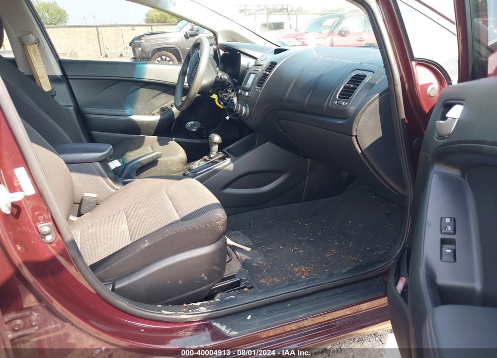 2018 KIA FORTE LX VIN: 3KPFK4A77JE282251