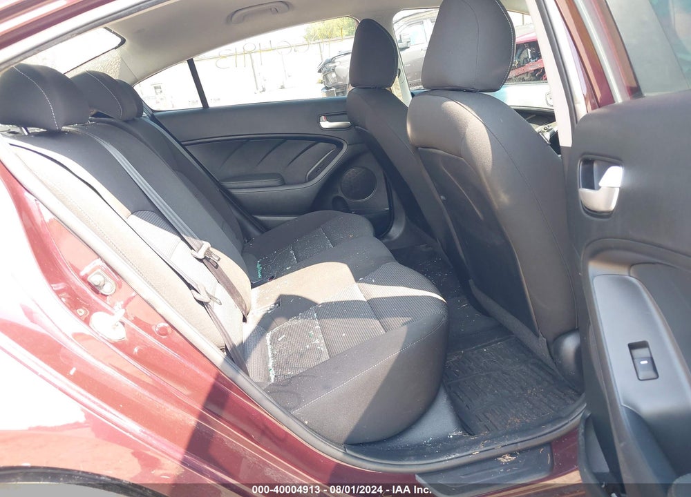 2018 KIA FORTE LX VIN: 3KPFK4A77JE282251