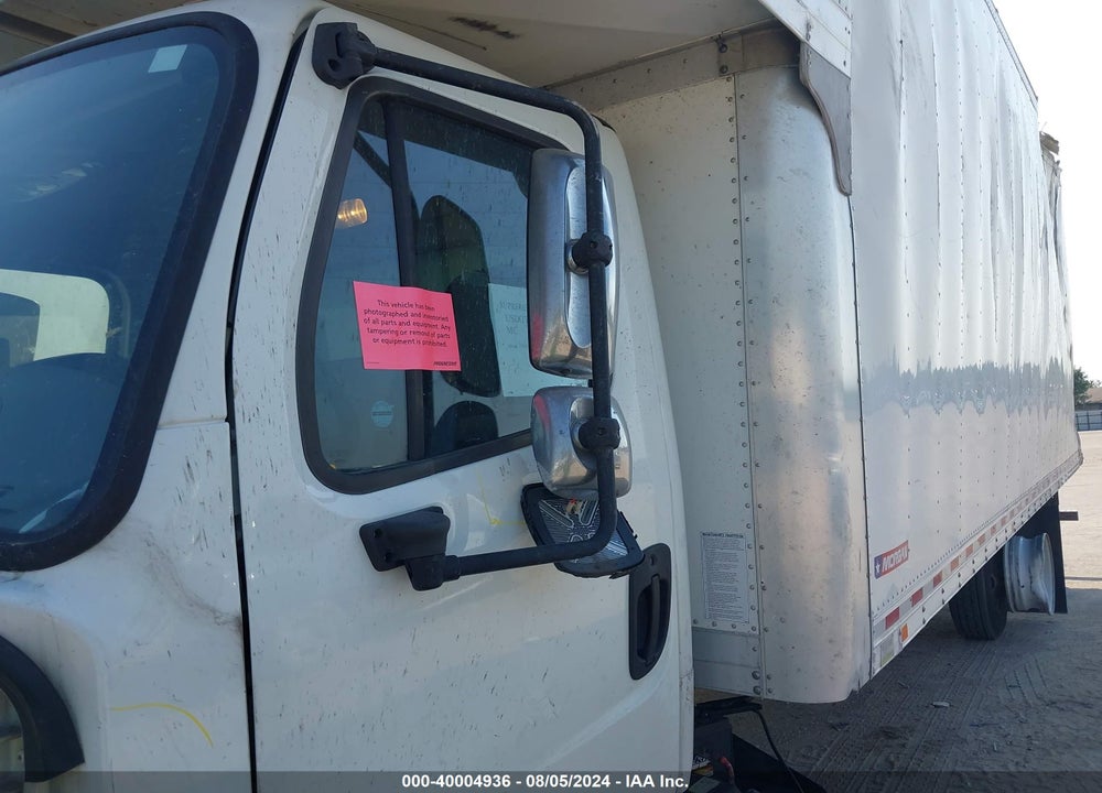 2017 FREIGHTLINER M2 106 VIN: 1FVACWDT8HHHW8316