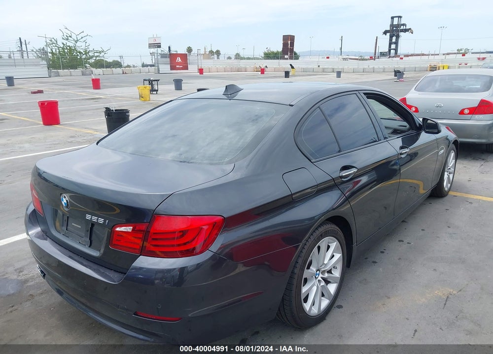 2011 BMW 528I VIN: WBAFR1C5XBC672109