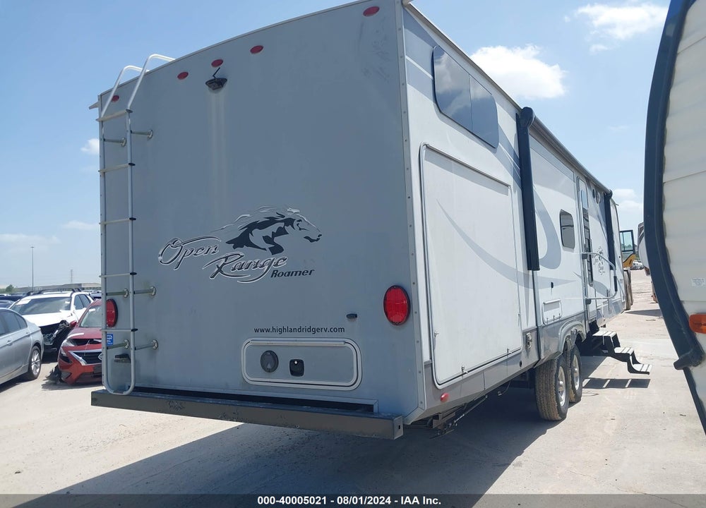 2017 HIGHLAND RIDGE ROAMER SERIES M-310B VIN: 58TTL3721H5028929