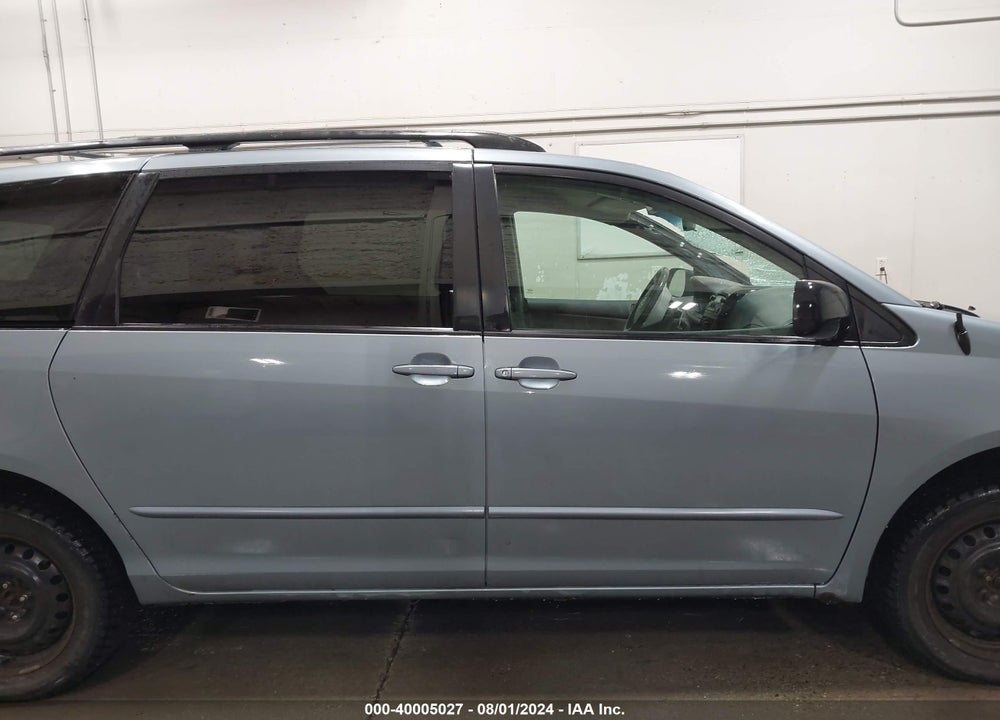 2004 TOYOTA SIENNA LE VIN: 5TDBA23C44S019063
